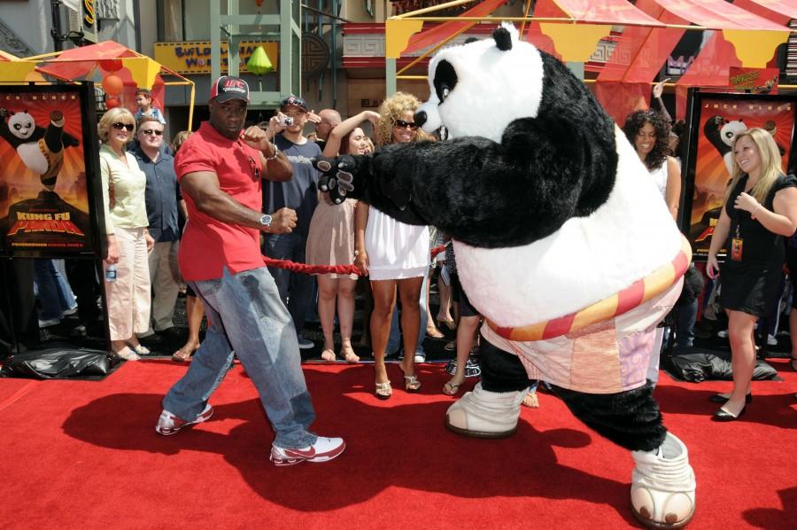 Actor Michael Clark Duncan and Po arrive at the premiere of Kung Fu Panda at Graumans Chinese Theater in Hollywood, California, Sunday, June 1, 2008.