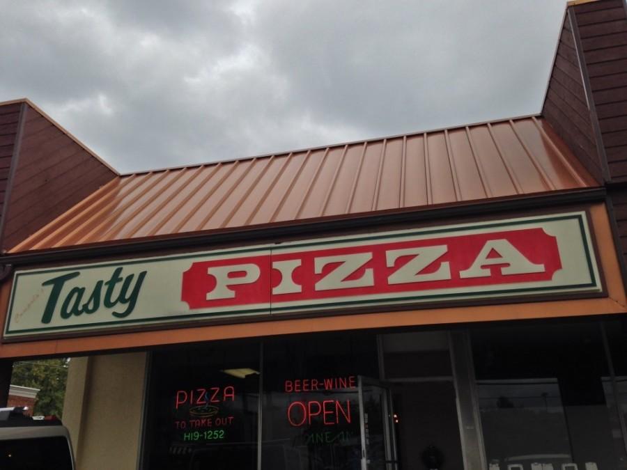 Tastys Pizza has served high quality Italian cuisine for over 50 years.