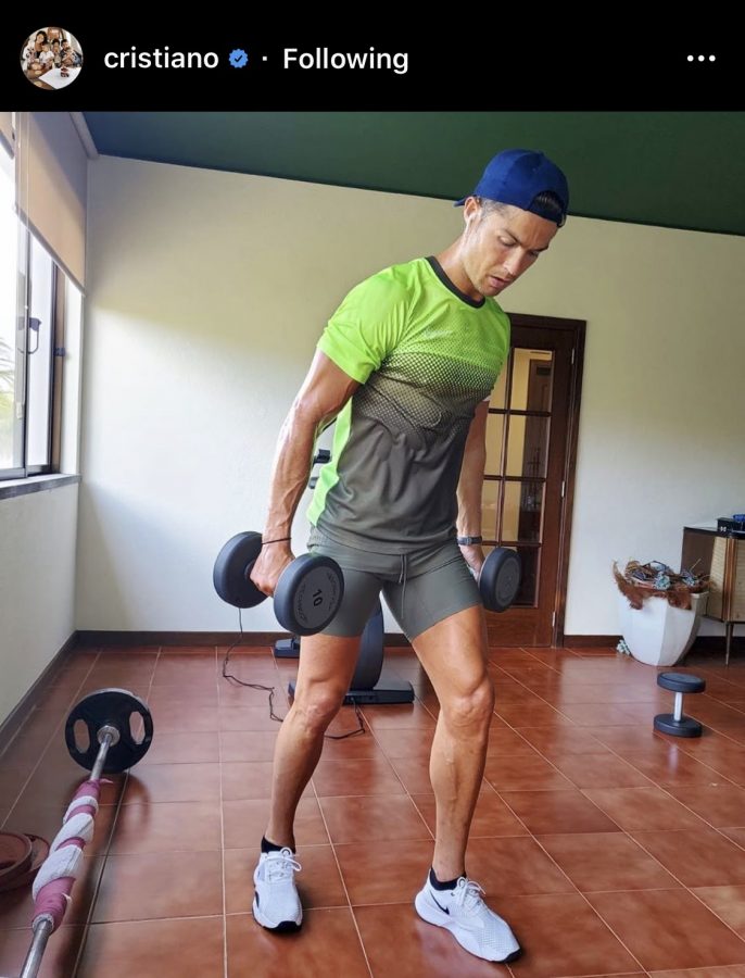 Soccer superstar Cristiano Ronaldo performs a home workout in a post with #StayActive.